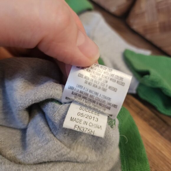 John Deere Baby Boy Size 6 Months Bodysuit One Piece Embroidered Tractor Thermal - Picture 7 of 9